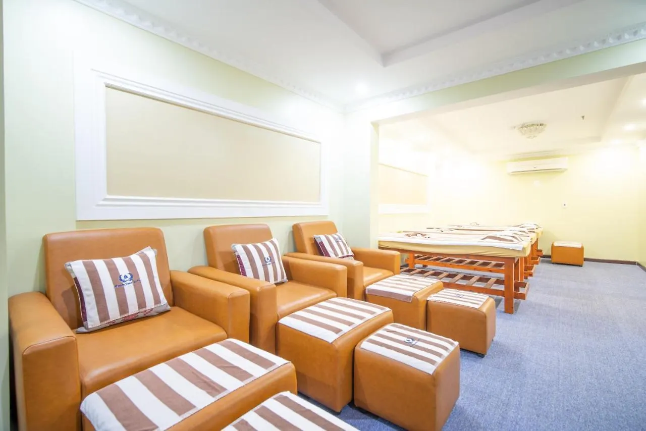 Le Indochina Hotel & Beach Da Nang City 4*,
